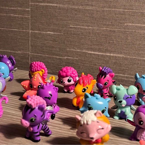 Hatchimals lot of 26 - Picture 12 of 15
